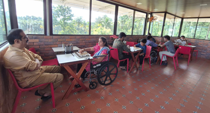 Dining & Nutrition